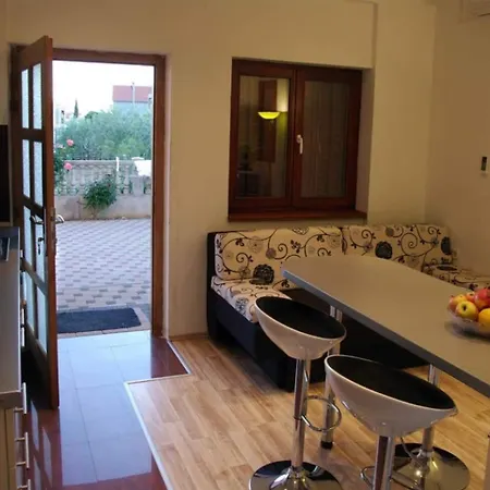 Brane Апартаменти Задар