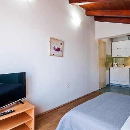 Апартаменти Brane Задар