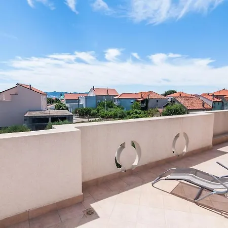 Апартаменти Brane Задар